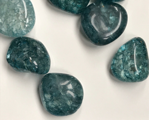 Dyed (Green) Crackled Chalcedony Tumbled Stones
