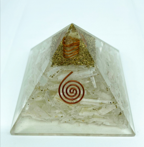 Selenite Orgonite Reiki Pyramid -2 INCH