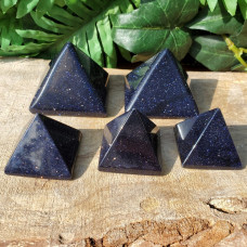 Blue Goldstone Baby Pyramid 20 - 25 mm
