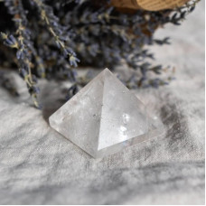 Crystal Baby Pyramid 20 - 25 mm