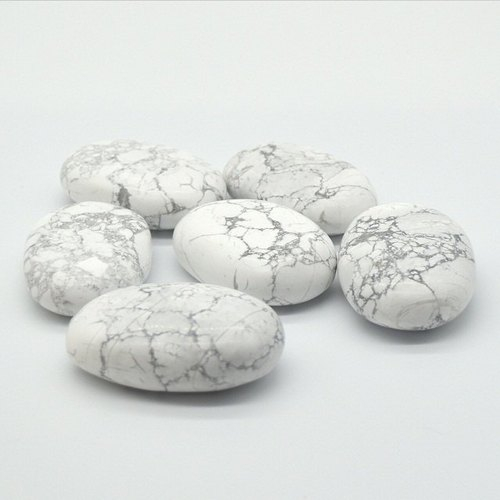 Howlite Palm Stone