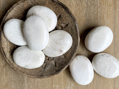 Scolecite Palm Stone